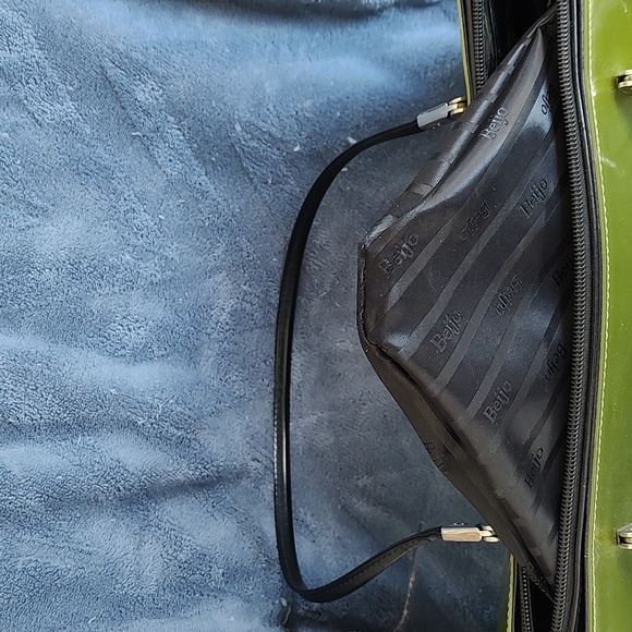 Beijo faux leather green/black color block shoulder bag. GUC. Preloved - Picture 12 of 15